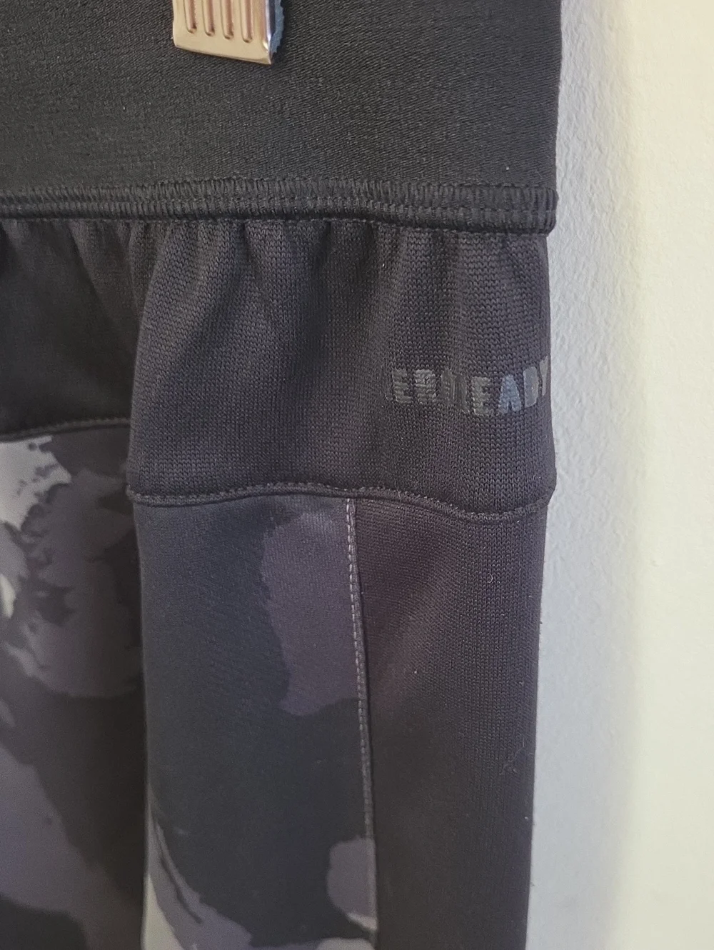 Adidas Mens Camo Trauning Jogger Sweat Pants Cropped Regular Fit Large